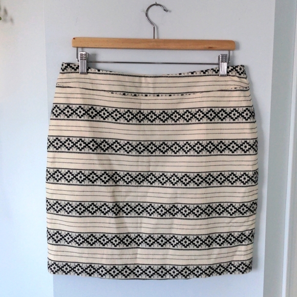 Lucy & Laurel skirt,geometric design, black/white, size Large - Picture 1 of 3